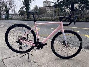 Awson Gravel GT 2025  L Pink Creamy