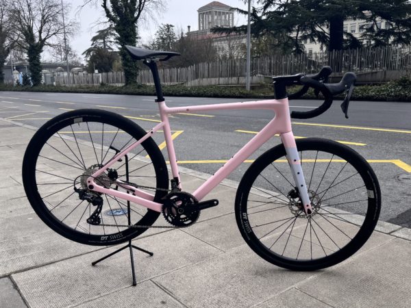 Awson Gravel GT 2025  L Pink Creamy
