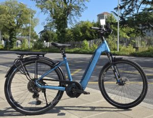 Tour de Suisse Charisma 2025 45 km/h 48 cm Bleu Pétrol Mat